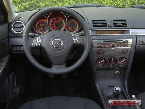 Mazda-sterowniki-kierownicy-interfejsy